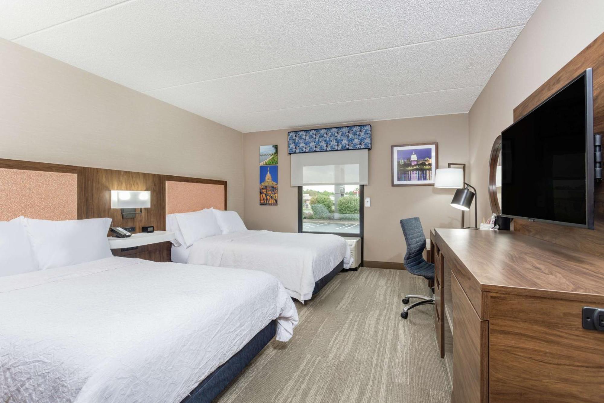 Hampton Harrisburg-east/hershey 3*
